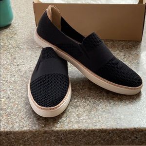 Brand new UGG Sammy Slip-on Sneaker
